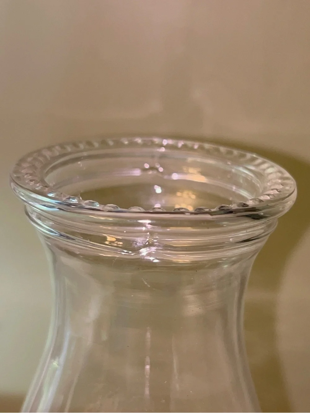 Inner Beaded-top Cleat Glass Hurricane Lamp Chimney Shade 8.5in Tall